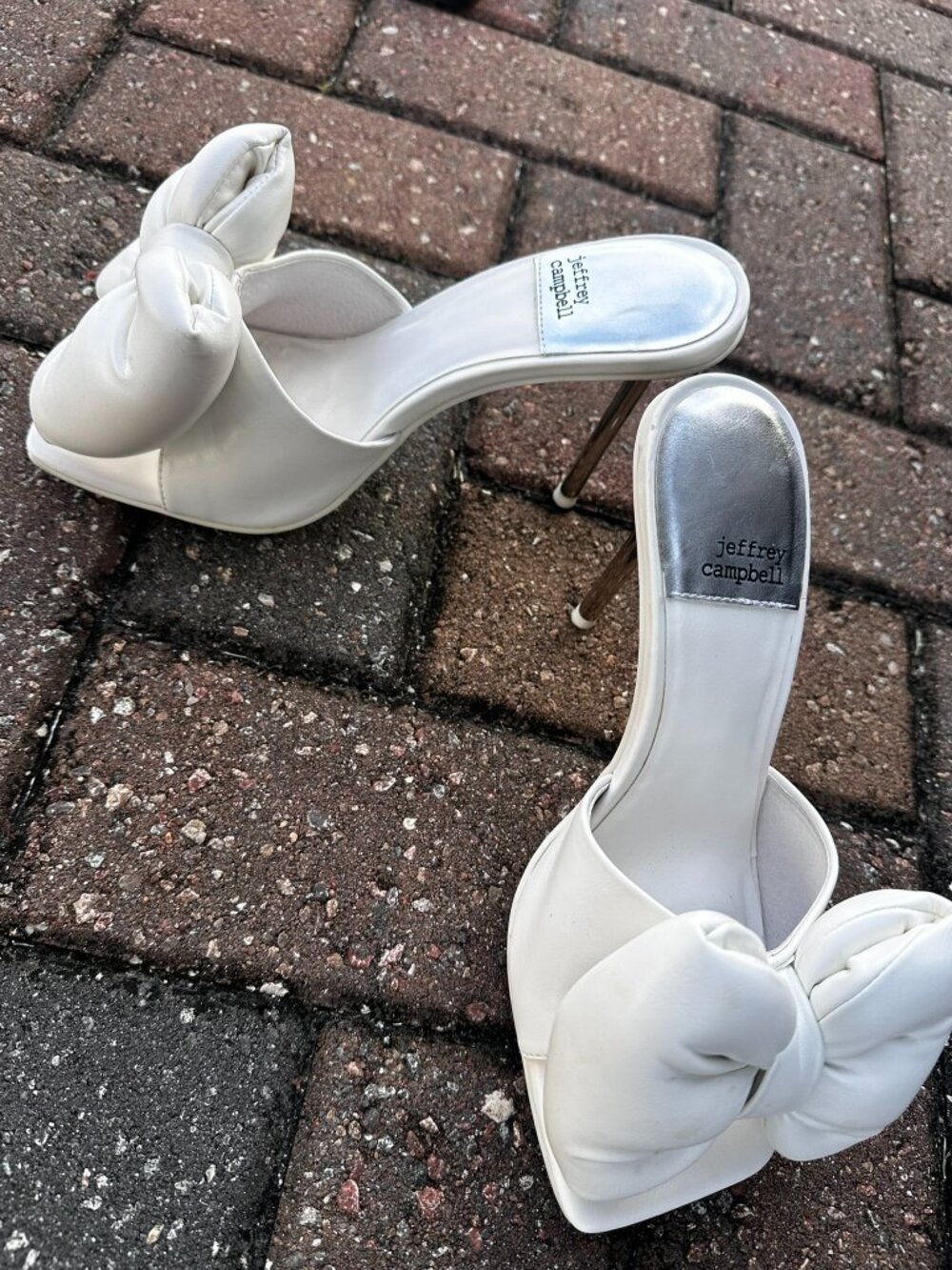 Jeffrey Campbell White Bow Heeled Mules Size 7.5 - Picture 2 of 3